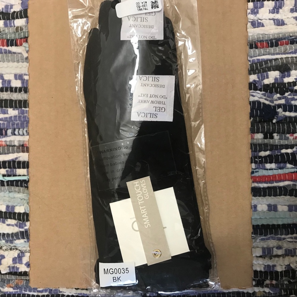 🌲Black Tweed Warm Soft Button Smart Touch Gloves - Picture 6 of 6
